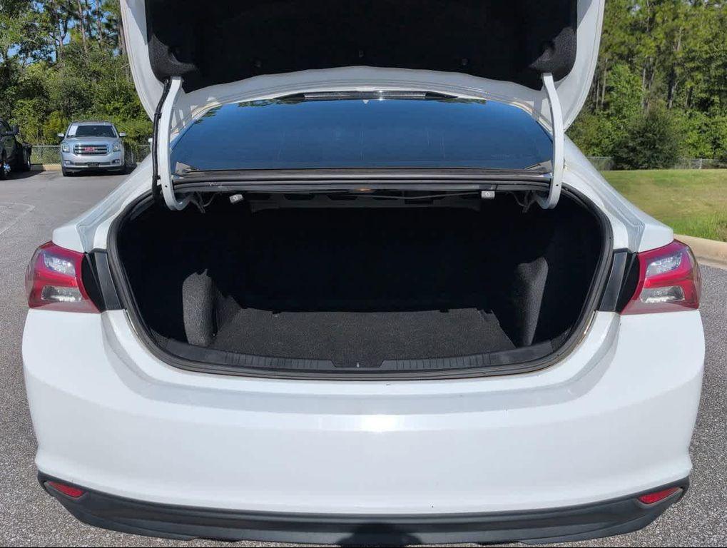 used 2021 Chevrolet Malibu car, priced at $10,915