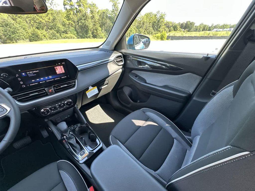 new 2026 Chevrolet TrailBlazer car, priced at $27,160