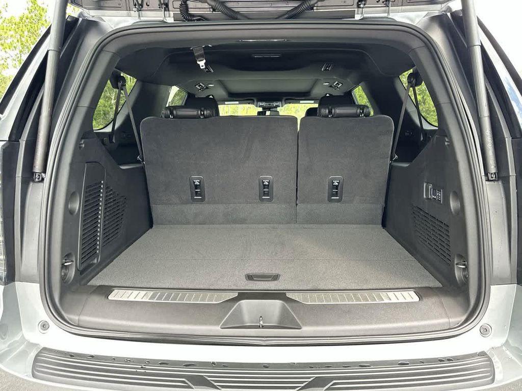 new 2025 Chevrolet Suburban car, priced at $73,714
