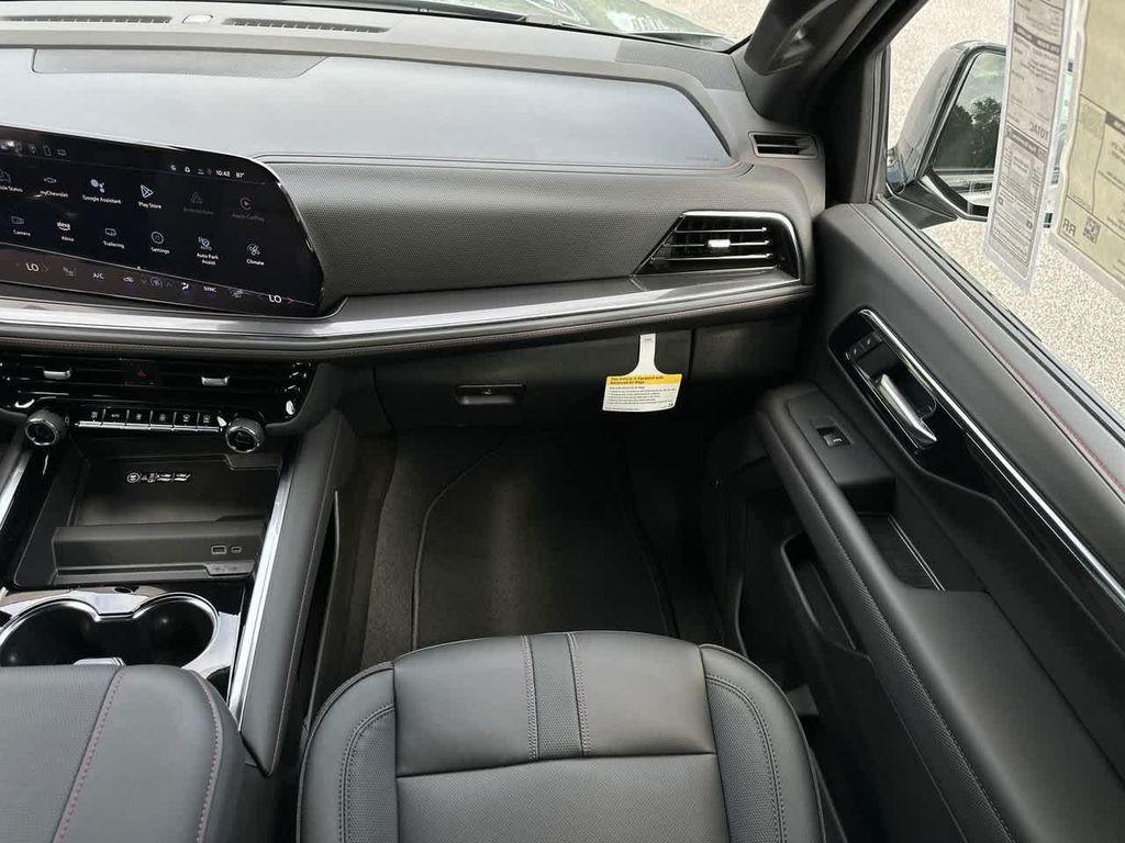 new 2025 Chevrolet Suburban car, priced at $73,714
