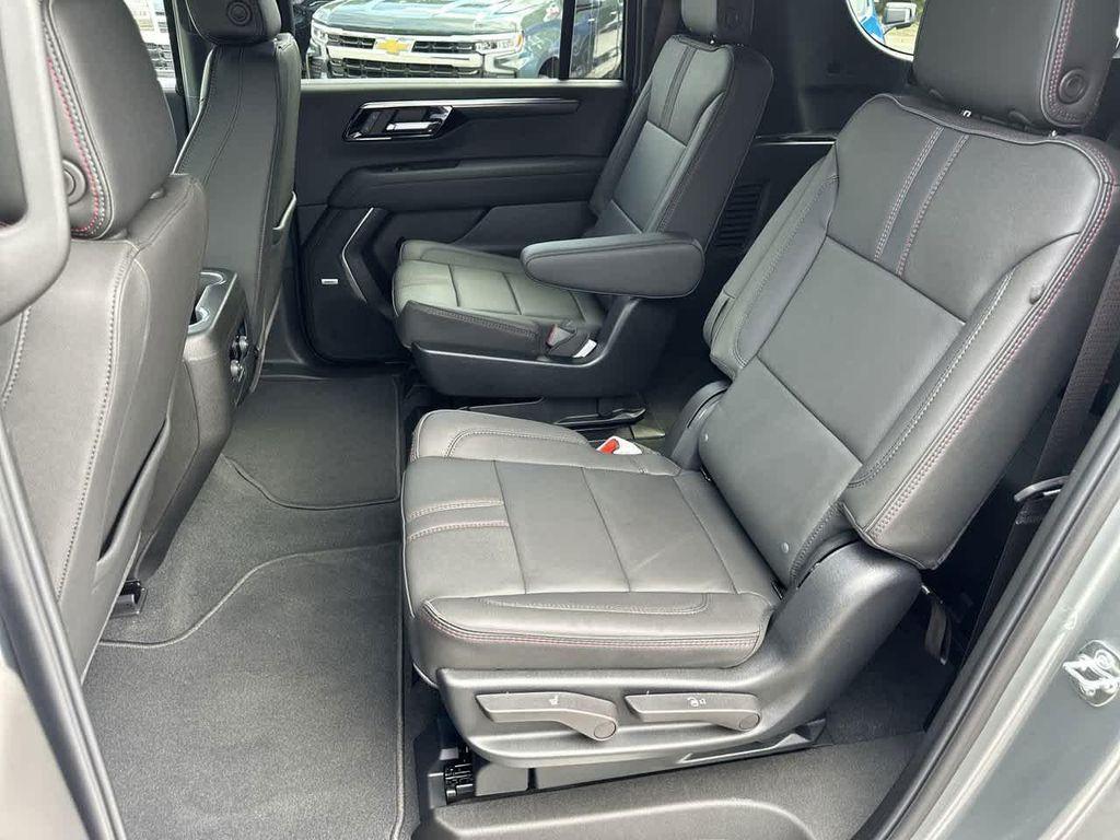 new 2025 Chevrolet Suburban car, priced at $73,714