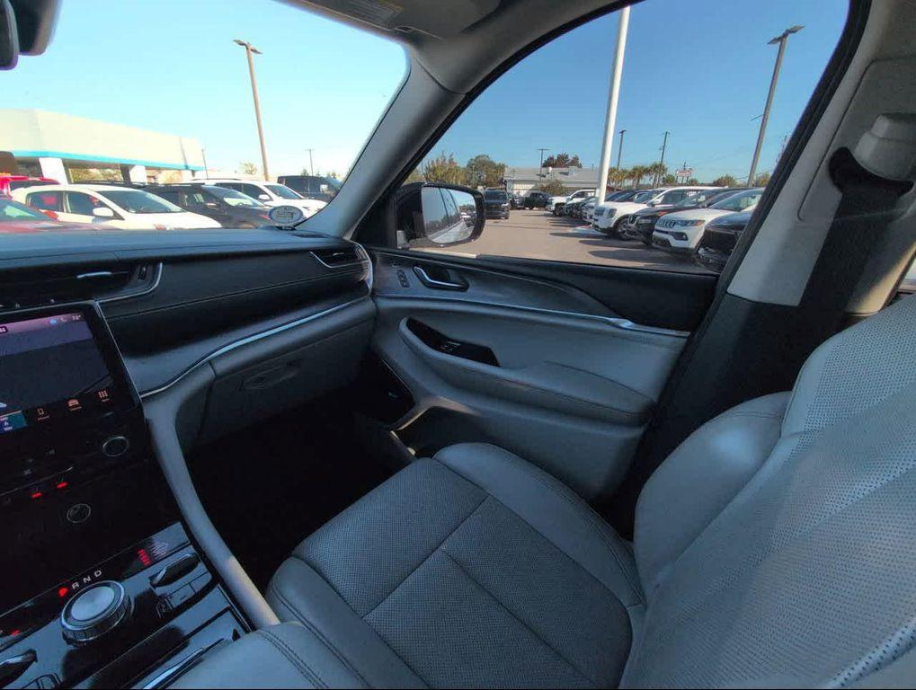 used 2021 Jeep Grand Cherokee L car, priced at $29,992
