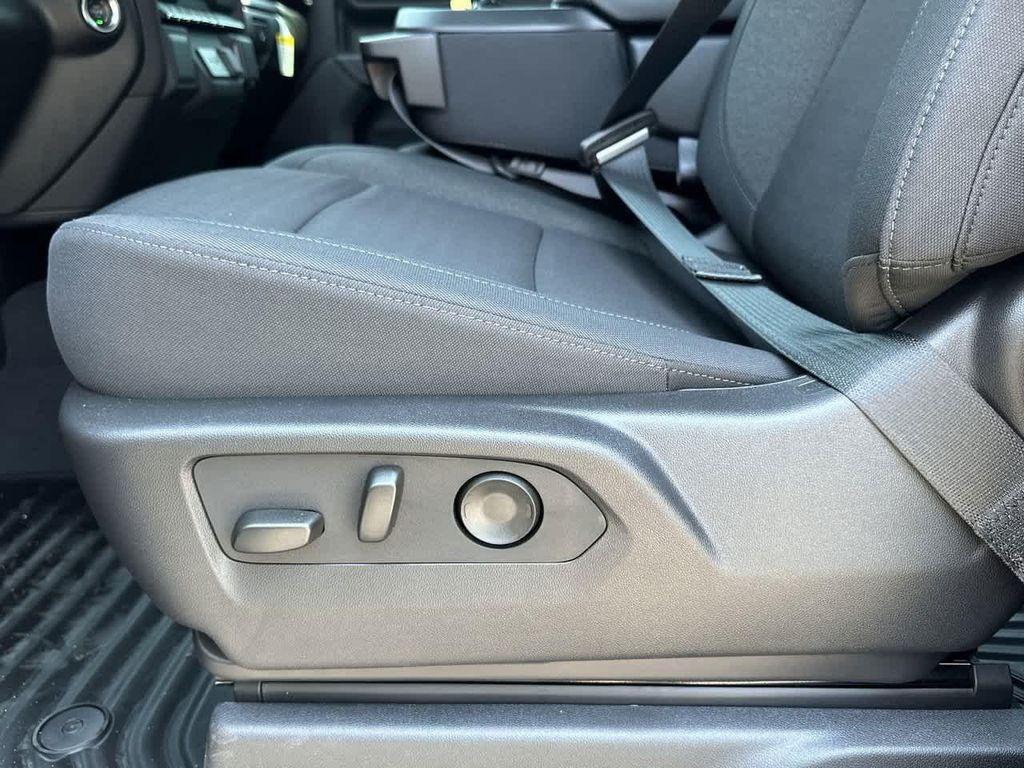 new 2025 Chevrolet Silverado 1500 car, priced at $46,734