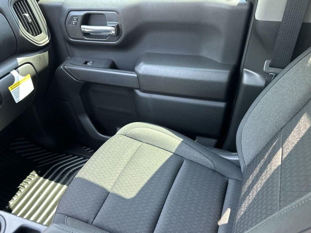 new 2025 Chevrolet Silverado 1500 car, priced at $46,734