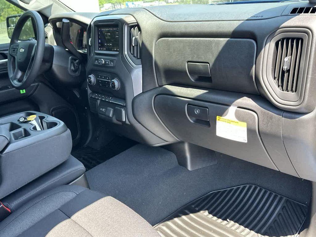 new 2025 Chevrolet Silverado 1500 car, priced at $46,734