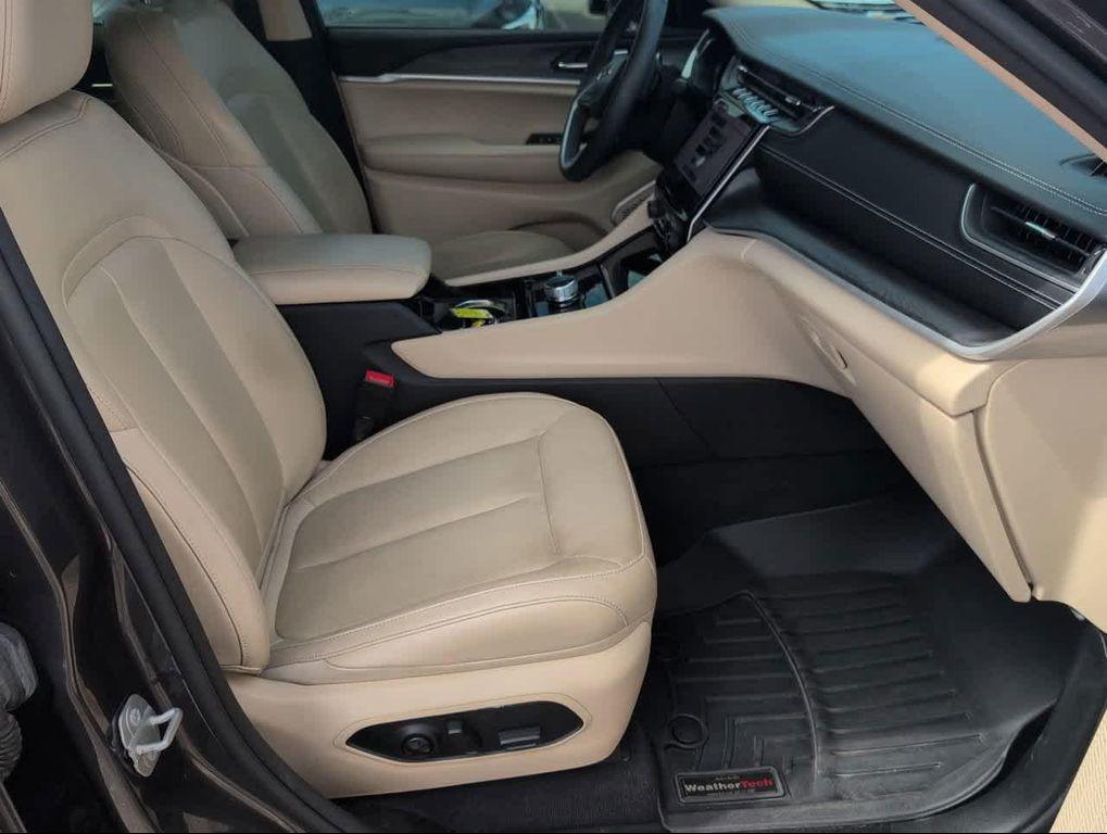 used 2022 Jeep Grand Cherokee L car, priced at $27,048