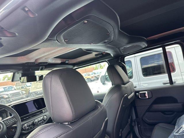new 2025 Jeep Gladiator car, priced at $60,372
