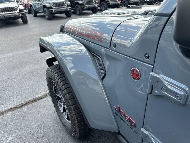 new 2025 Jeep Gladiator car, priced at $60,372