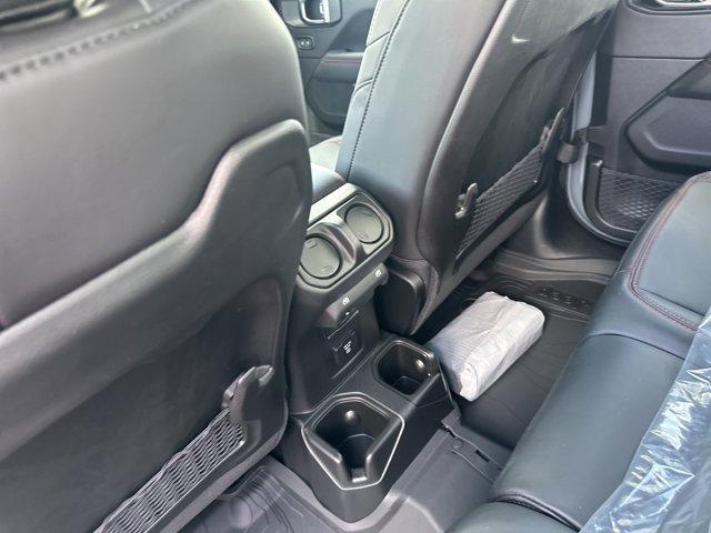 new 2025 Jeep Gladiator car, priced at $60,372