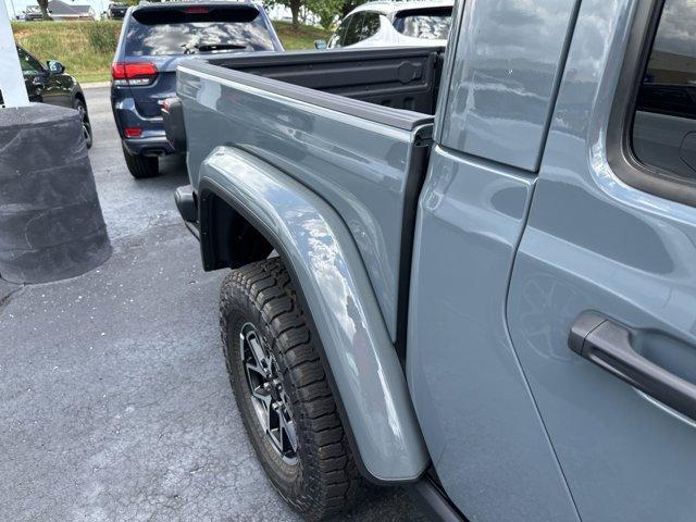 new 2025 Jeep Gladiator car, priced at $60,372
