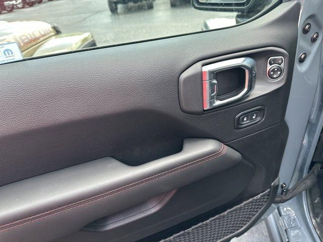 new 2025 Jeep Gladiator car, priced at $60,372