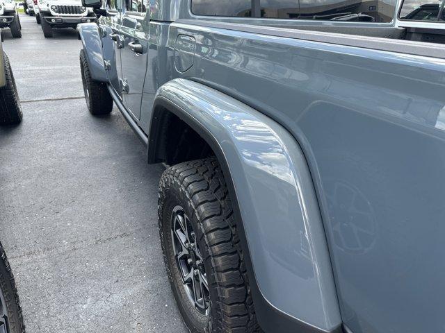 new 2025 Jeep Gladiator car, priced at $60,372