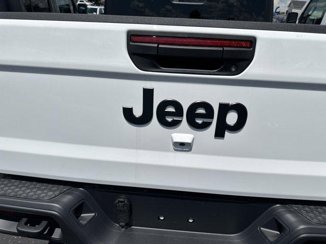 new 2024 Jeep Gladiator car, priced at $50,595