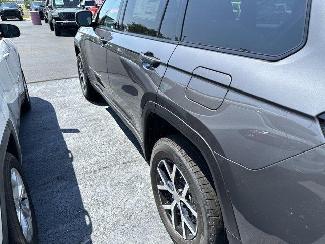 new 2025 Jeep Grand Cherokee L car, priced at $54,578