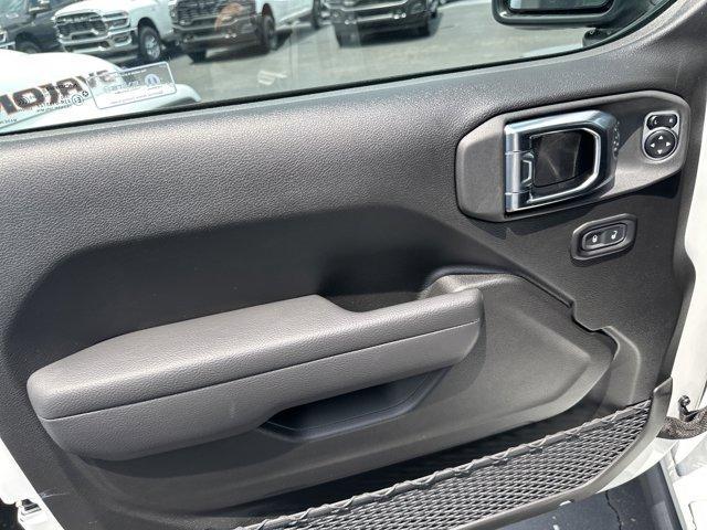 new 2025 Jeep Gladiator car, priced at $56,455