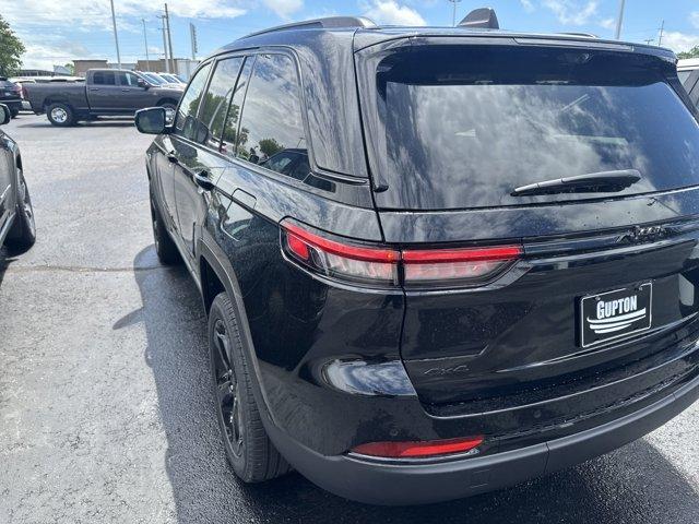 new 2025 Jeep Grand Cherokee car, priced at $53,886