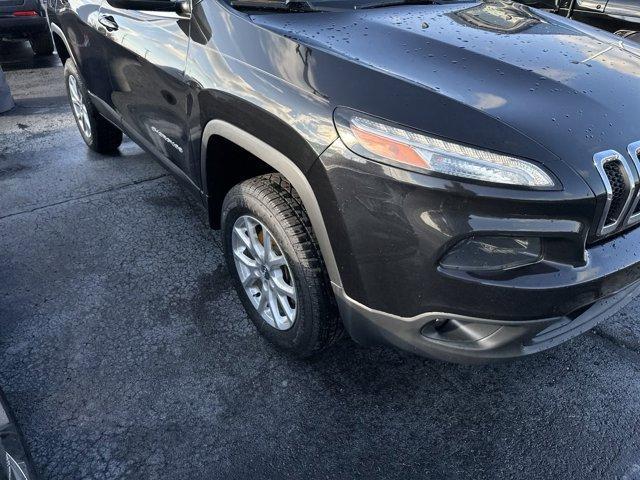 used 2016 Jeep Cherokee car, priced at $13,995