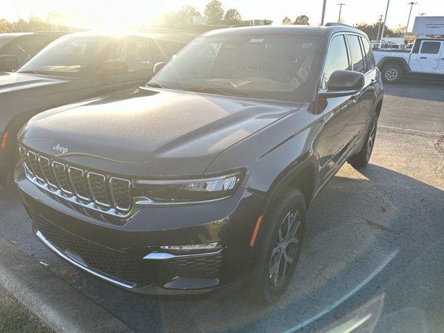 new 2025 Jeep Grand Cherokee car, priced at $51,235