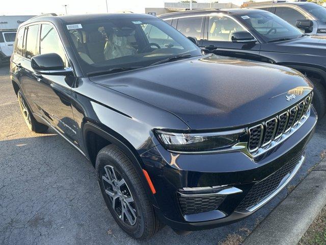 new 2025 Jeep Grand Cherokee car, priced at $51,235