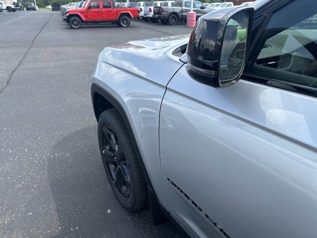 new 2025 Jeep Grand Cherokee car, priced at $47,290