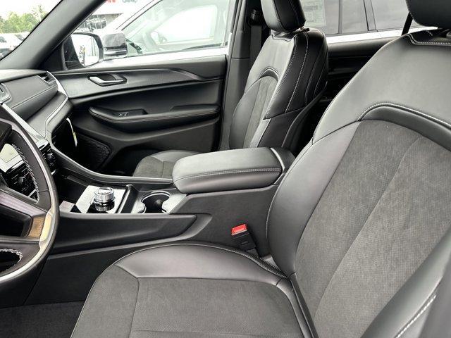 new 2025 Jeep Grand Cherokee L car, priced at $48,286