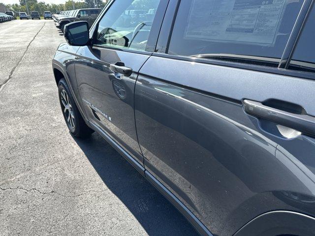 new 2025 Jeep Grand Cherokee car, priced at $52,528