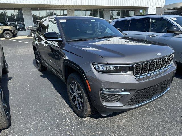 new 2025 Jeep Grand Cherokee car, priced at $52,528