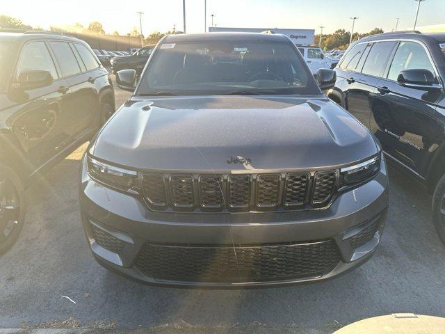 new 2025 Jeep Grand Cherokee car, priced at $46,675