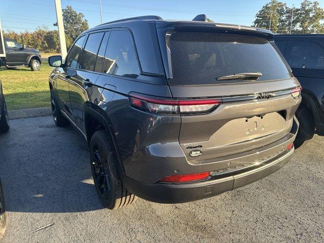 new 2025 Jeep Grand Cherokee car, priced at $46,675