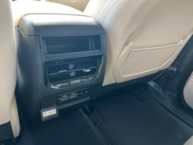 new 2025 Jeep Grand Cherokee car, priced at $47,574