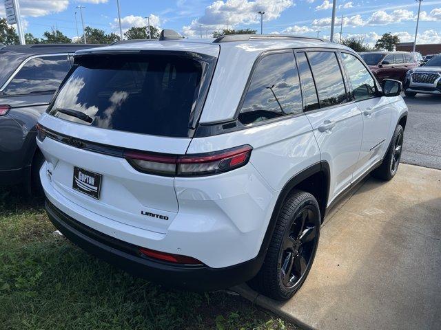 new 2025 Jeep Grand Cherokee car, priced at $47,574
