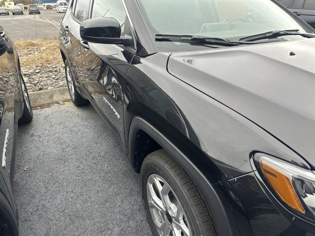 new 2025 Jeep Compass car, priced at $27,590