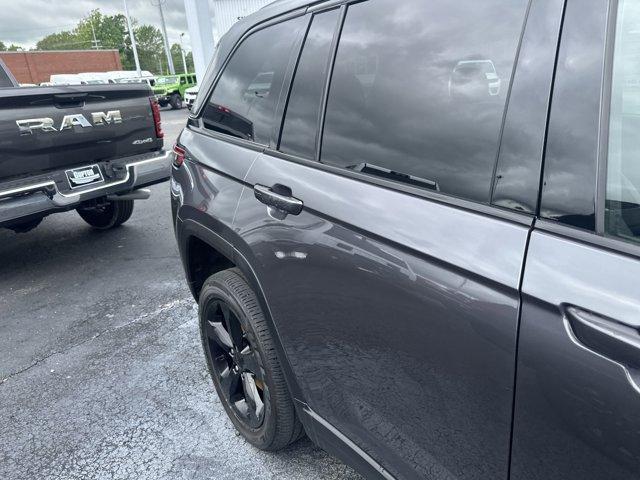 used 2022 Jeep Grand Cherokee car, priced at $35,995
