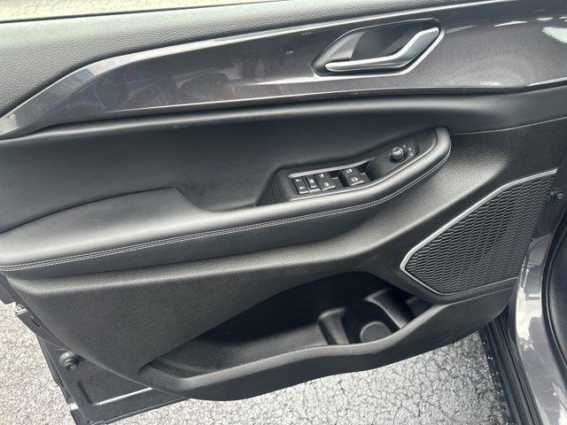 used 2022 Jeep Grand Cherokee car, priced at $35,995