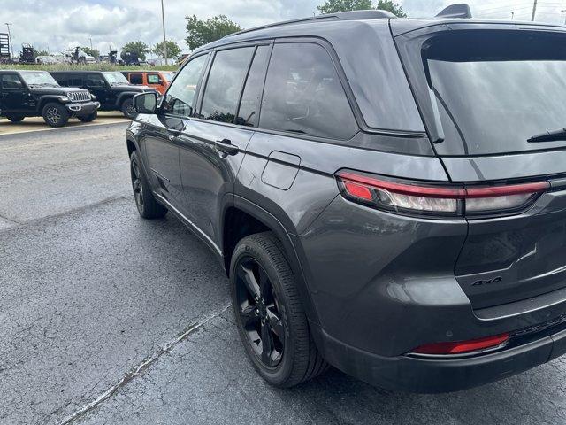used 2022 Jeep Grand Cherokee car, priced at $35,995