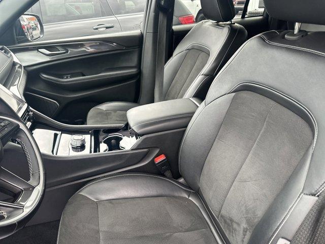 used 2022 Jeep Grand Cherokee car, priced at $35,995
