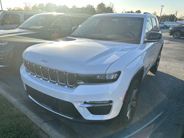 new 2025 Jeep Grand Cherokee car, priced at $50,340