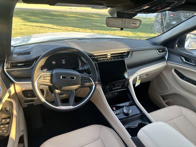 new 2025 Jeep Grand Cherokee car, priced at $50,340