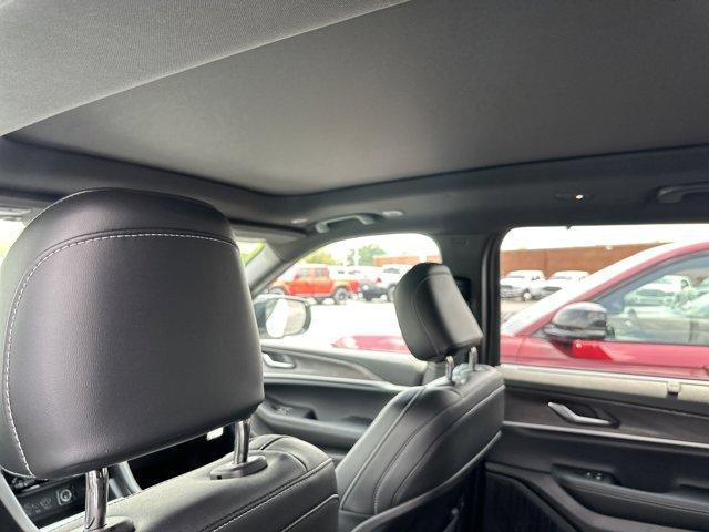 new 2025 Jeep Grand Cherokee L car, priced at $57,160