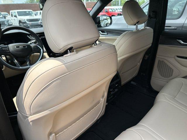 new 2025 Jeep Grand Cherokee car, priced at $55,355