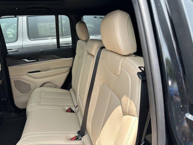 new 2025 Jeep Grand Cherokee car, priced at $55,355
