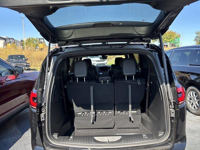 new 2026 Chrysler Pacifica car, priced at $42,935