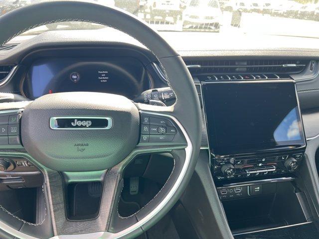 new 2025 Jeep Grand Cherokee car, priced at $48,092