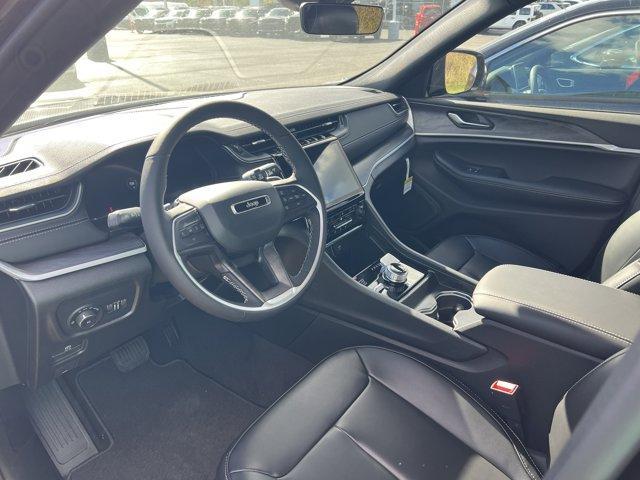 new 2025 Jeep Grand Cherokee car, priced at $48,092