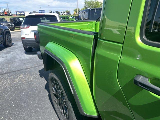 new 2025 Jeep Gladiator car, priced at $50,945