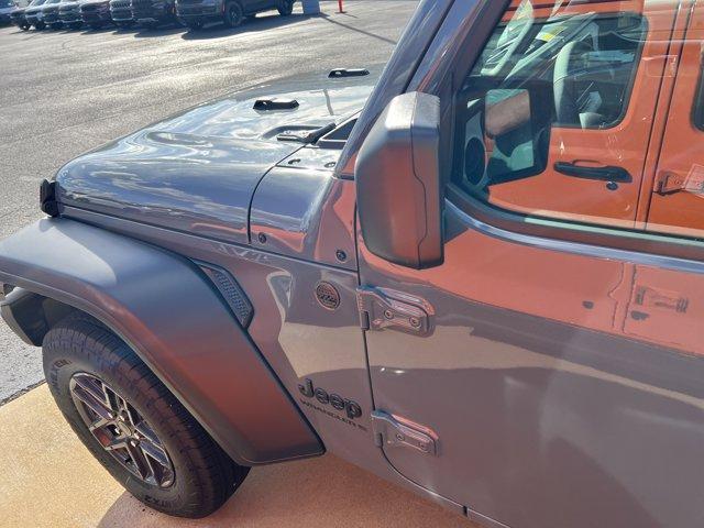 new 2025 Jeep Wrangler car, priced at $50,457