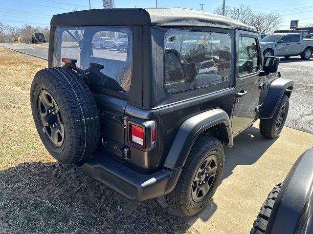 new 2025 Jeep Wrangler car, priced at $34,712