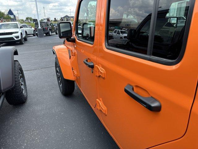 new 2025 Jeep Gladiator car, priced at $52,177