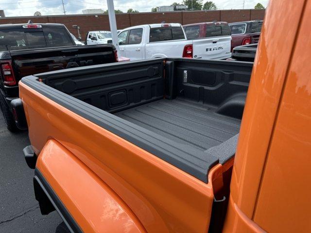 new 2025 Jeep Gladiator car, priced at $52,177