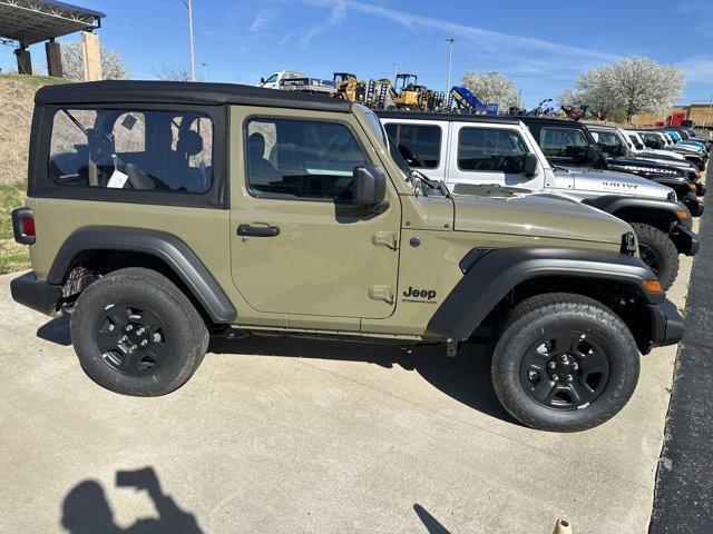 new 2025 Jeep Wrangler car, priced at $36,450